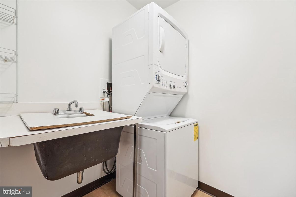 Interior, Utility Closets, Washer