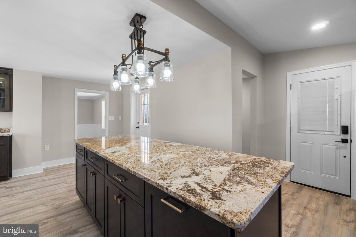 Interior, Kitchen, Pendant Lights, Recessed Lighting, Wood Texture Flooring