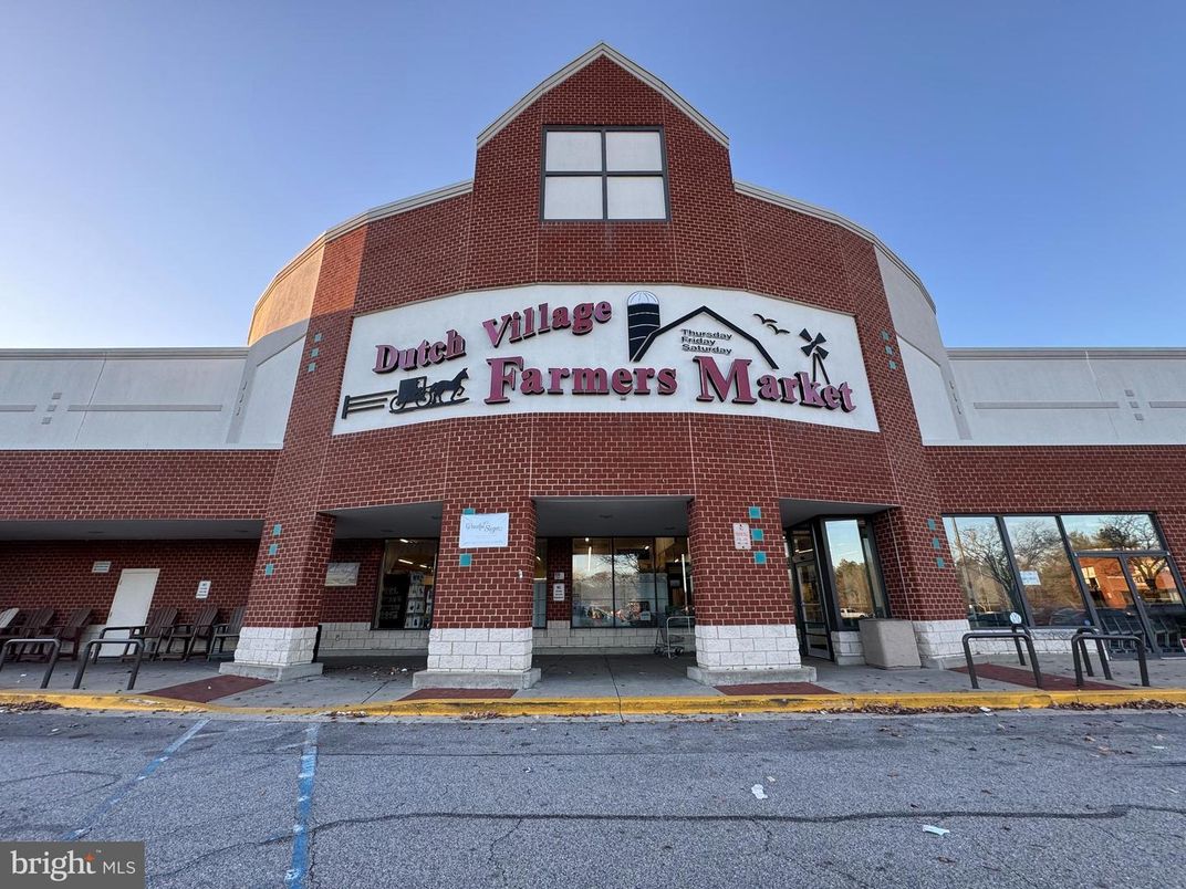 Exterior, Facade, Brick Facade, None