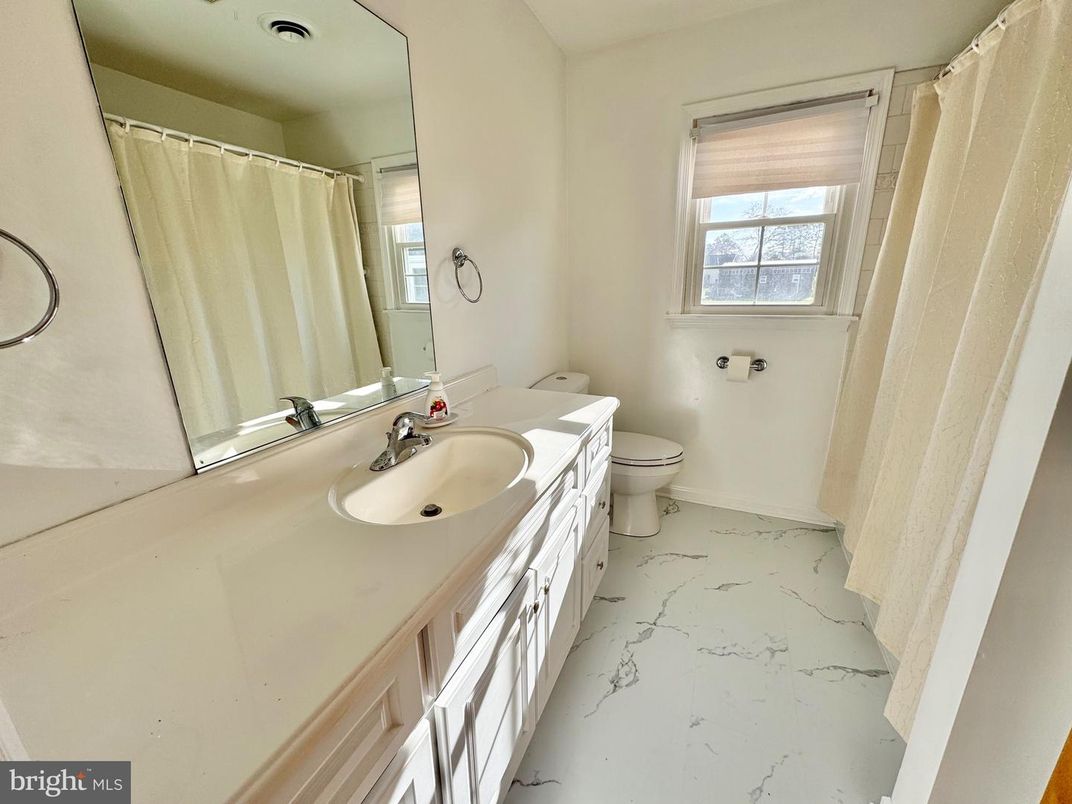 Bathroom, Dual Sink Vanities, Interior, Marble