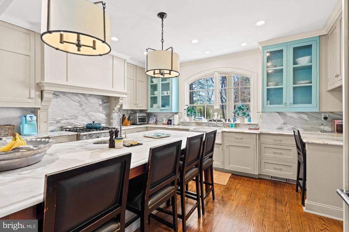 Interior, Kitchen, Marble Walls, Pendant Lights, Recessed Lighting, Wood Texture Flooring