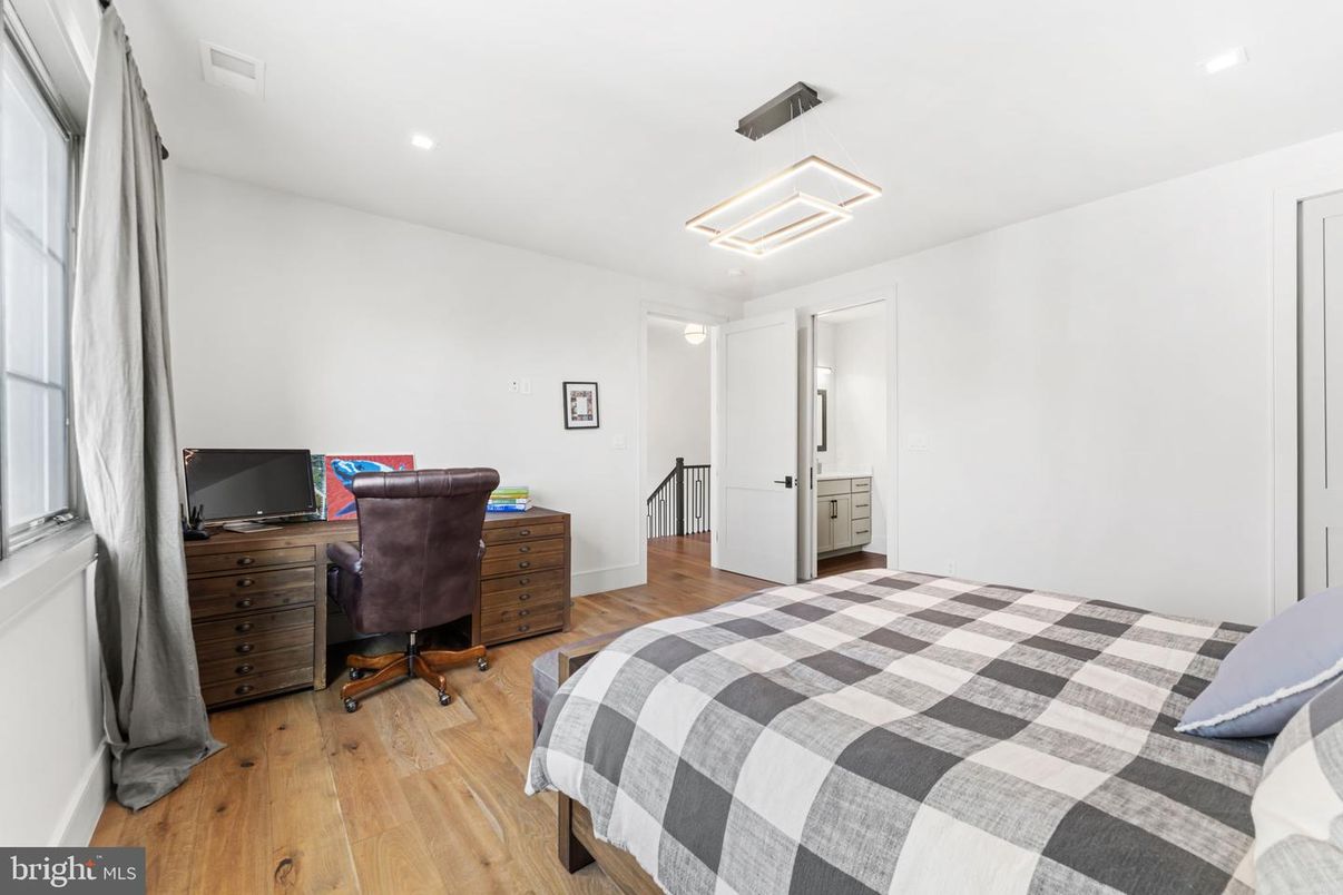 Bedroom, Home Office, Interior, Recessed Lighting, Wood Texture Flooring