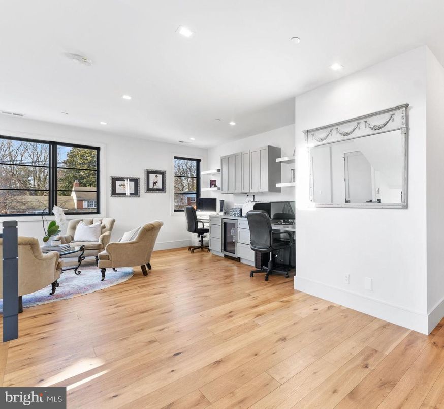 Home Office, Interior, Living room, Recessed Lighting, Wood Texture Flooring