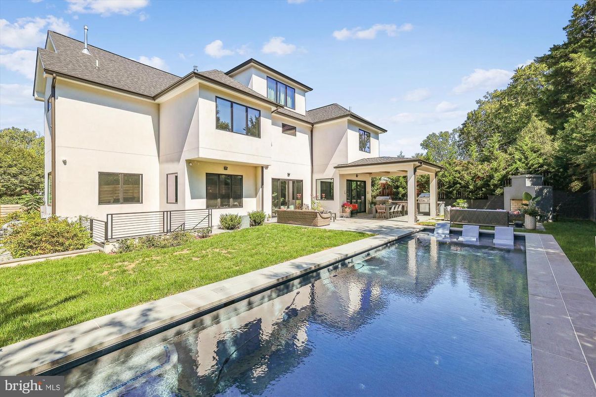 Backyard, Exterior, Pool