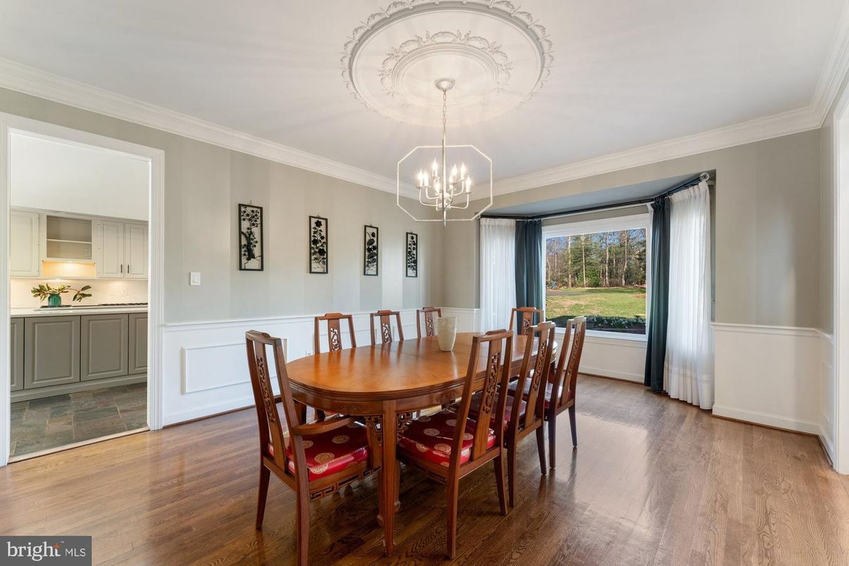 Chandelier, Dining room, Interior, Pendant Lights, Wood Texture Flooring