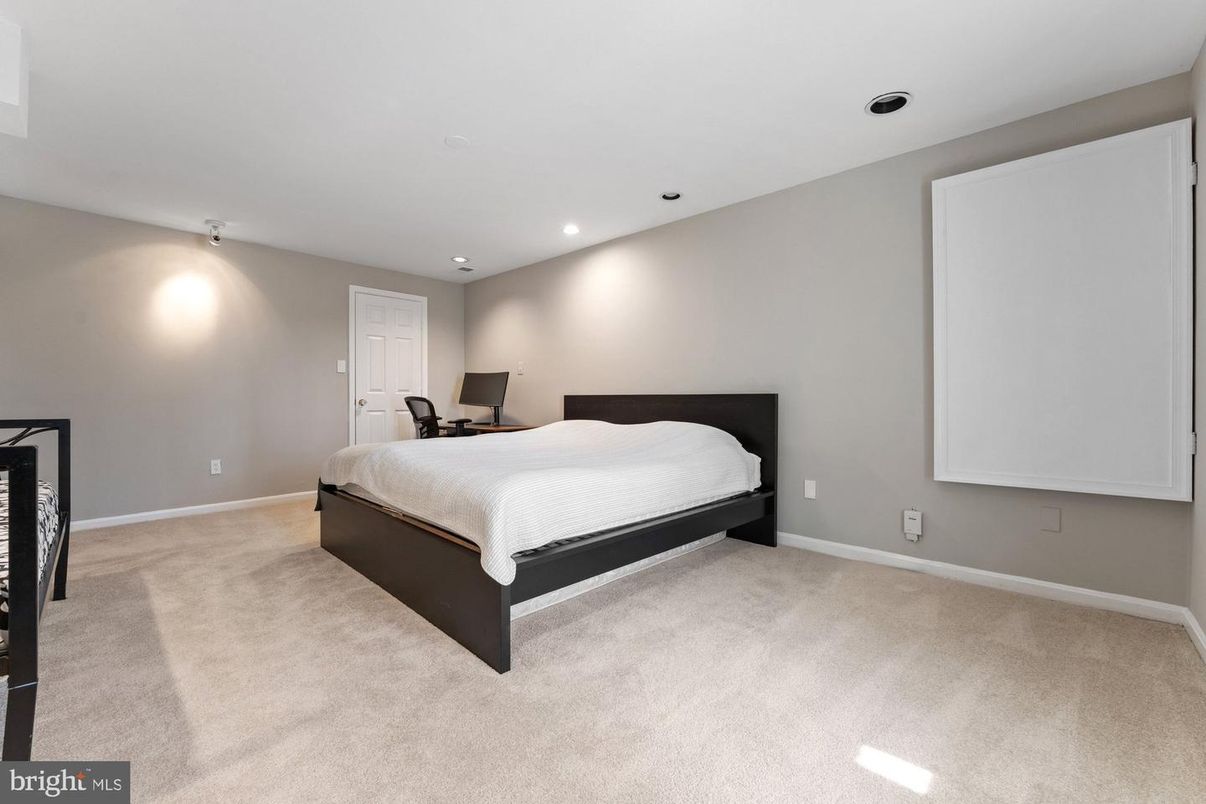 Bedroom, Interior, Recessed Lighting