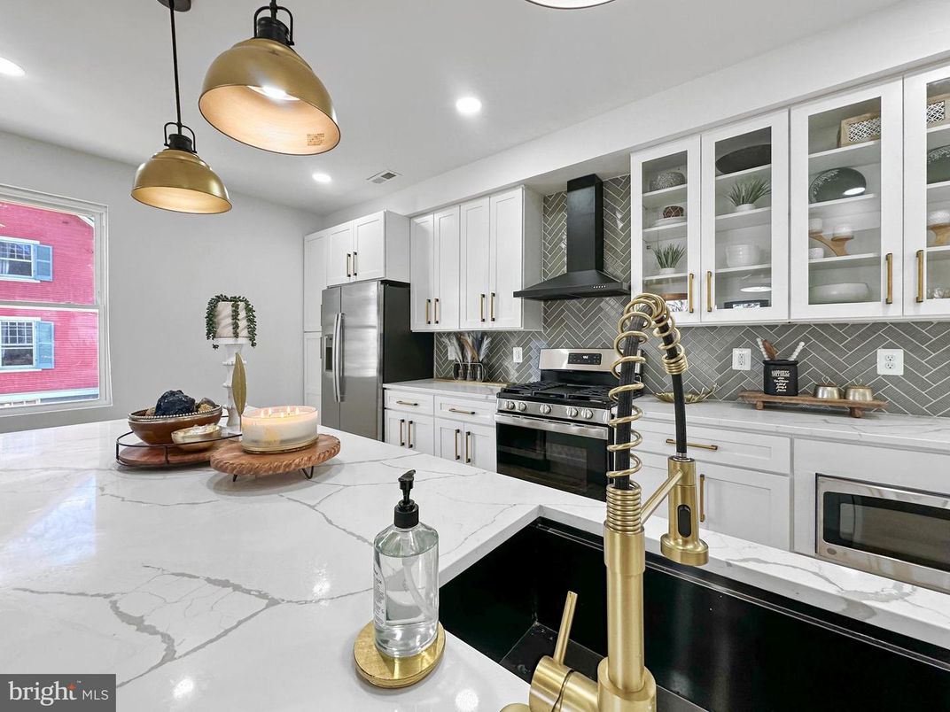 Interior, Kitchen, Pendant Lights, Recessed Lighting, Stainless Steel Appliances