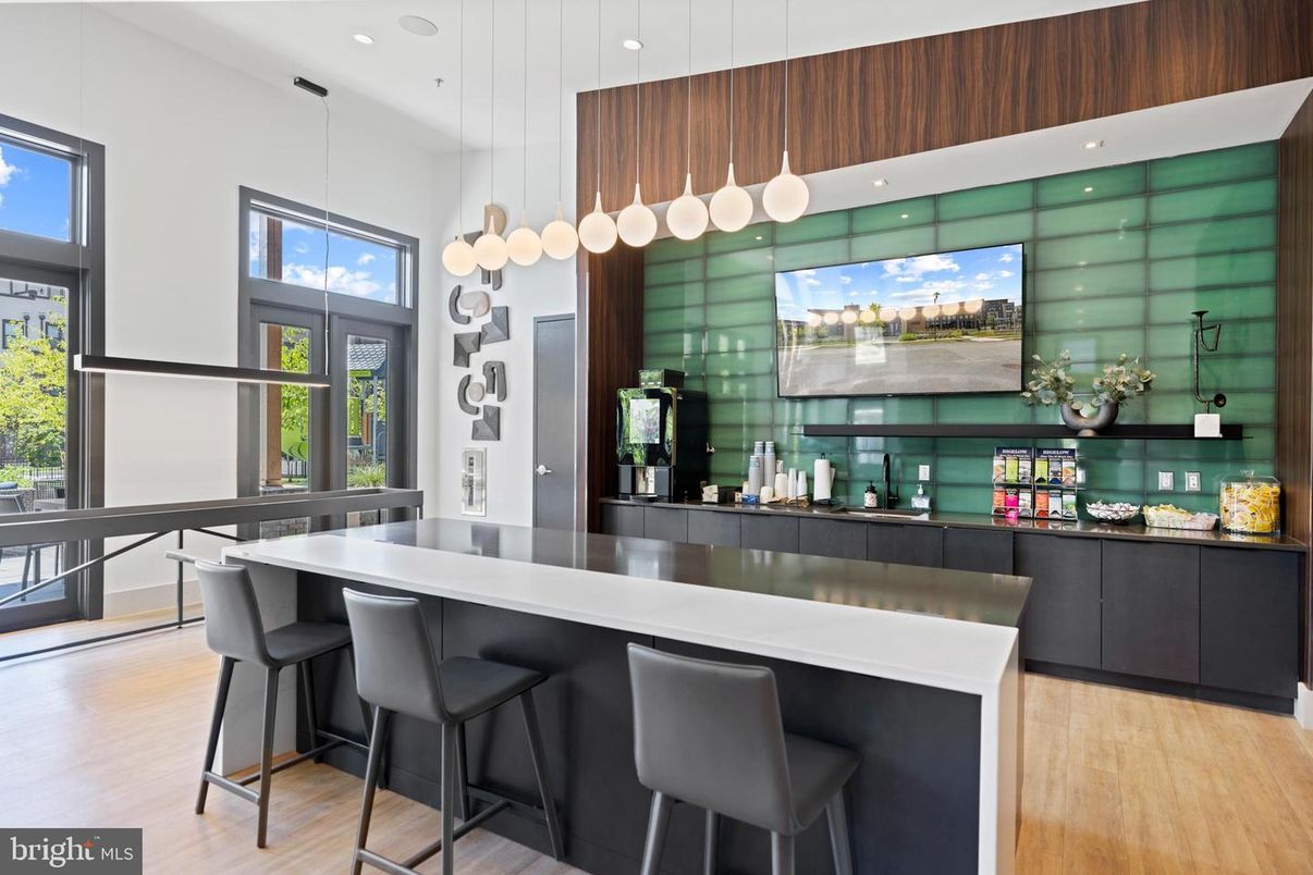 Interior, Pendant Lights, Recessed Lighting, Wood Texture Flooring