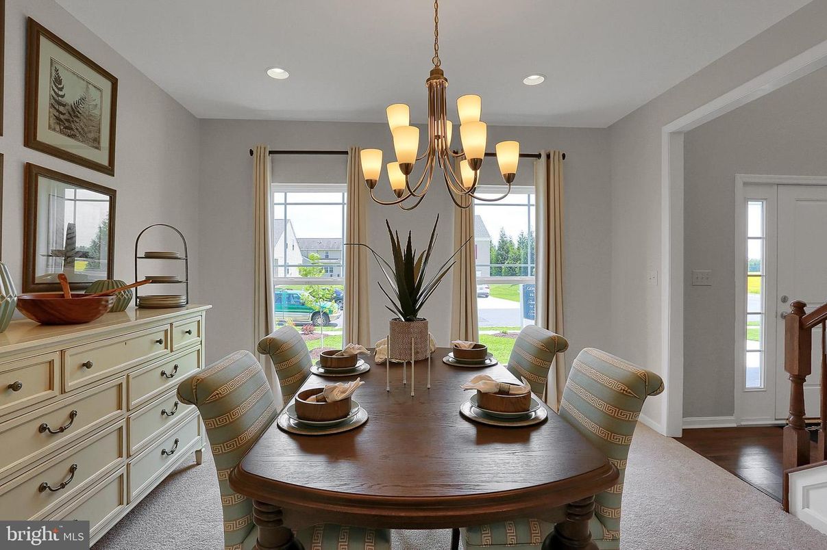 Chandelier, Dining room, Interior, Recessed Lighting, Wood Texture Flooring