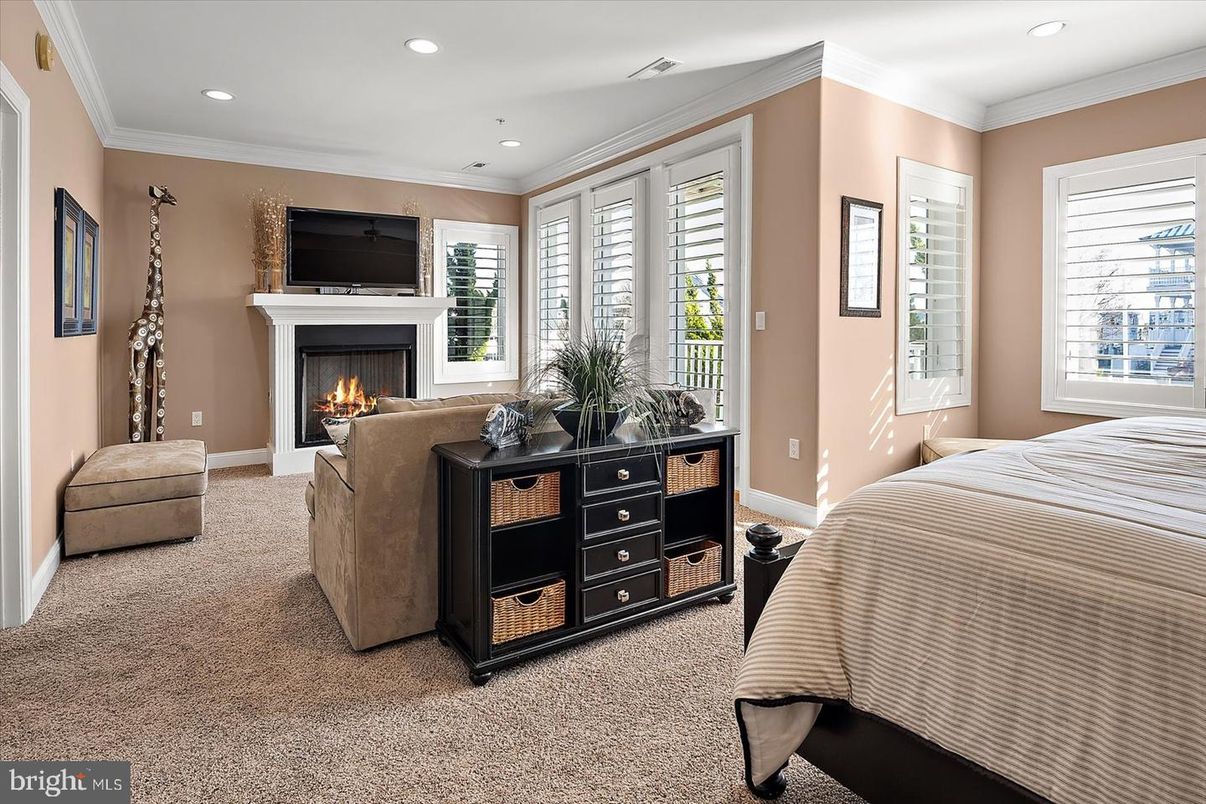 Bedroom, Fireplace, Interior, Recessed Lighting