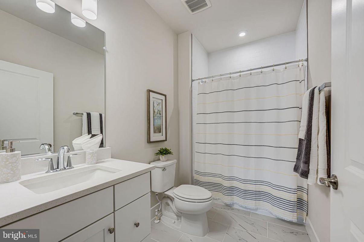 Bathroom, Interior, Marble, Recessed Lighting