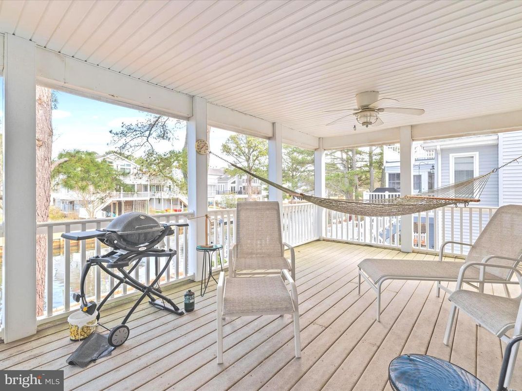 Exterior, Sun Room