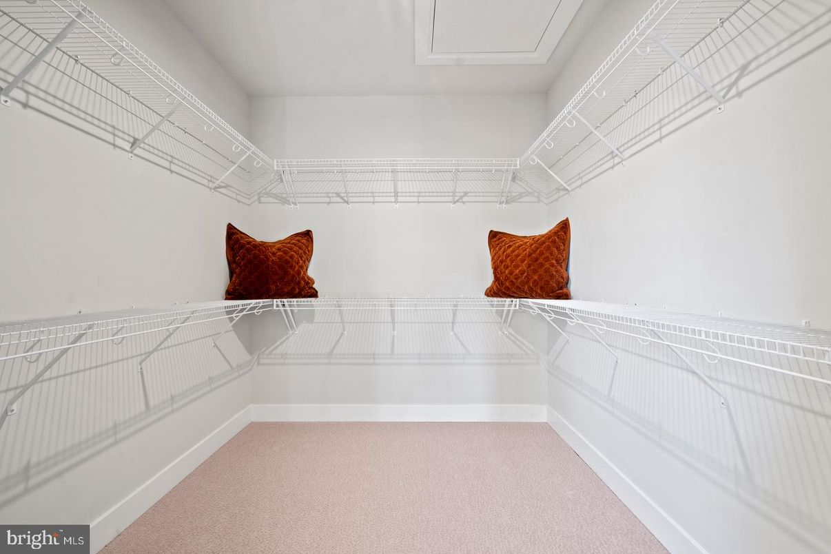 Interior, Walk-in Closets