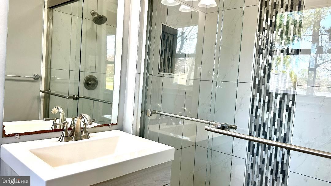 Bathroom, Glass Shower, Interior, Marble Walls