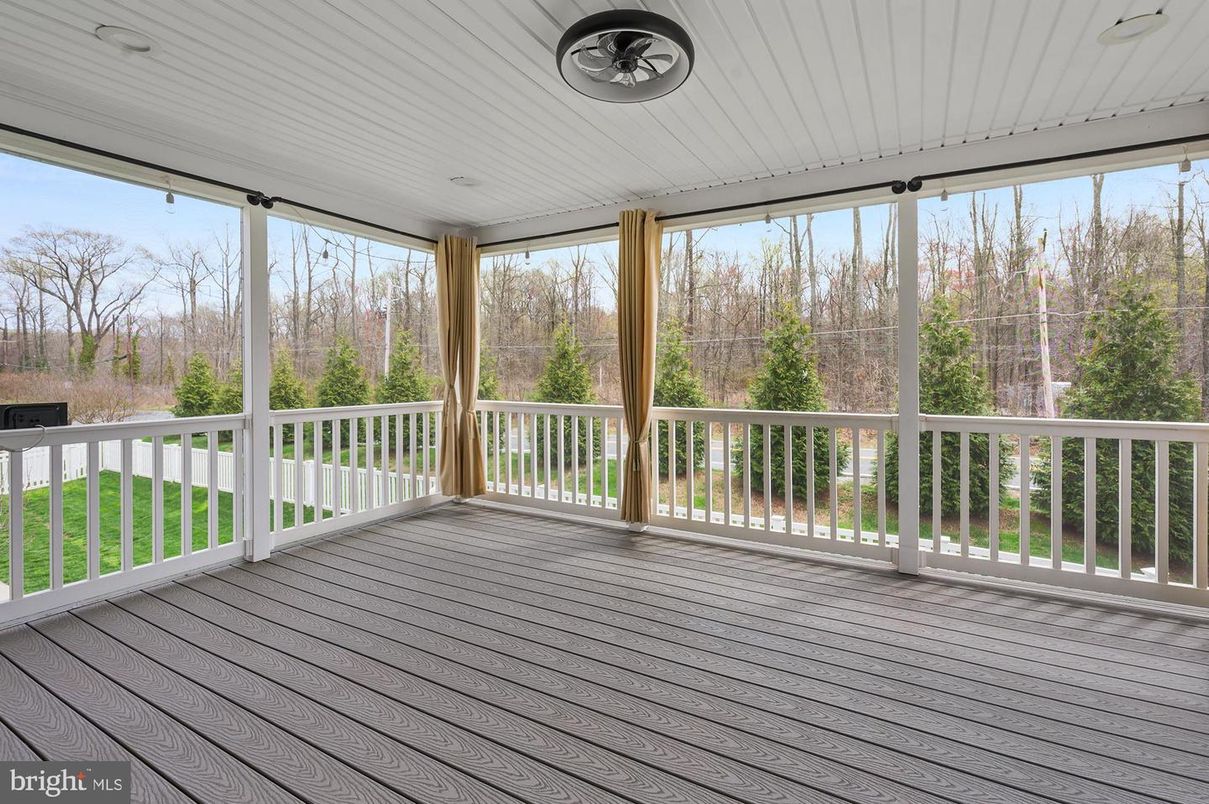 Interior, Sun Room, Wood Texture Flooring