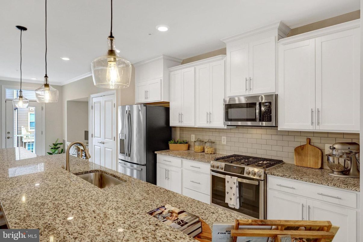 Interior, Kitchen, Pendant Lights, Recessed Lighting, Stainless Steel Appliances