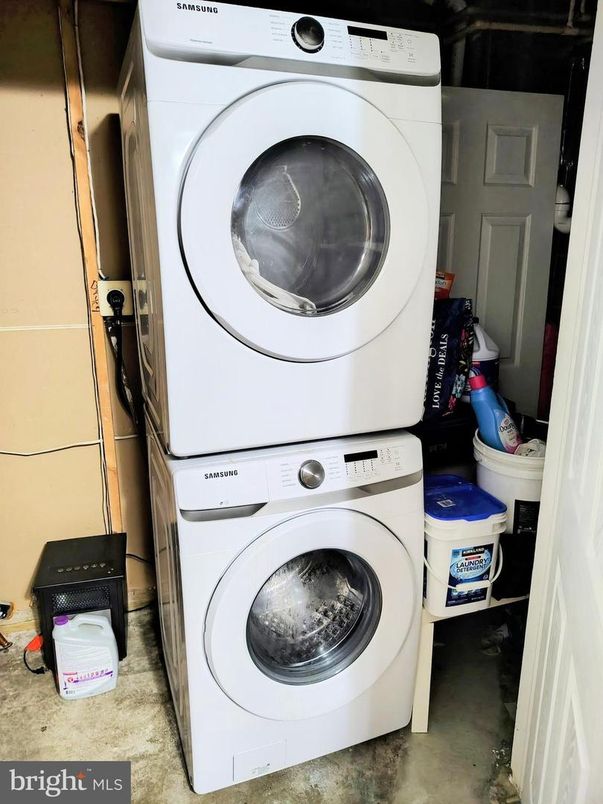 Interior, Utility Closets, Washer