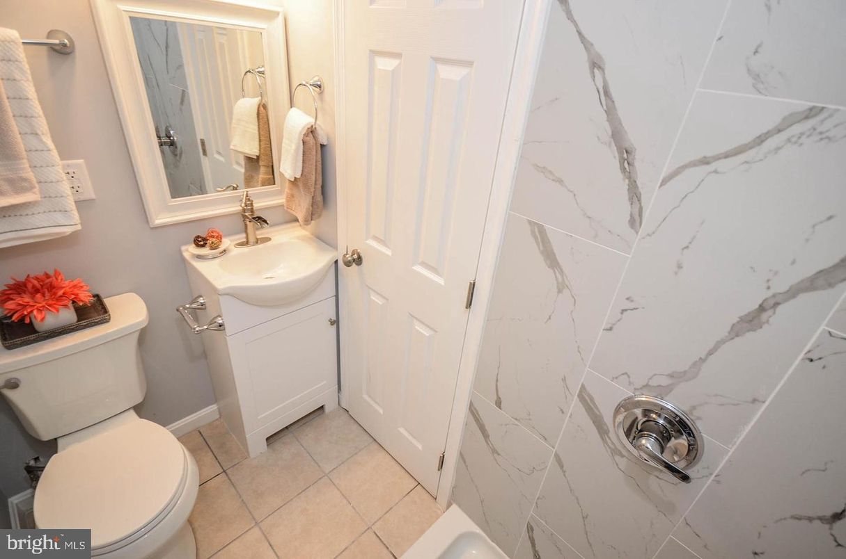 Bathroom, Interior, Marble Walls