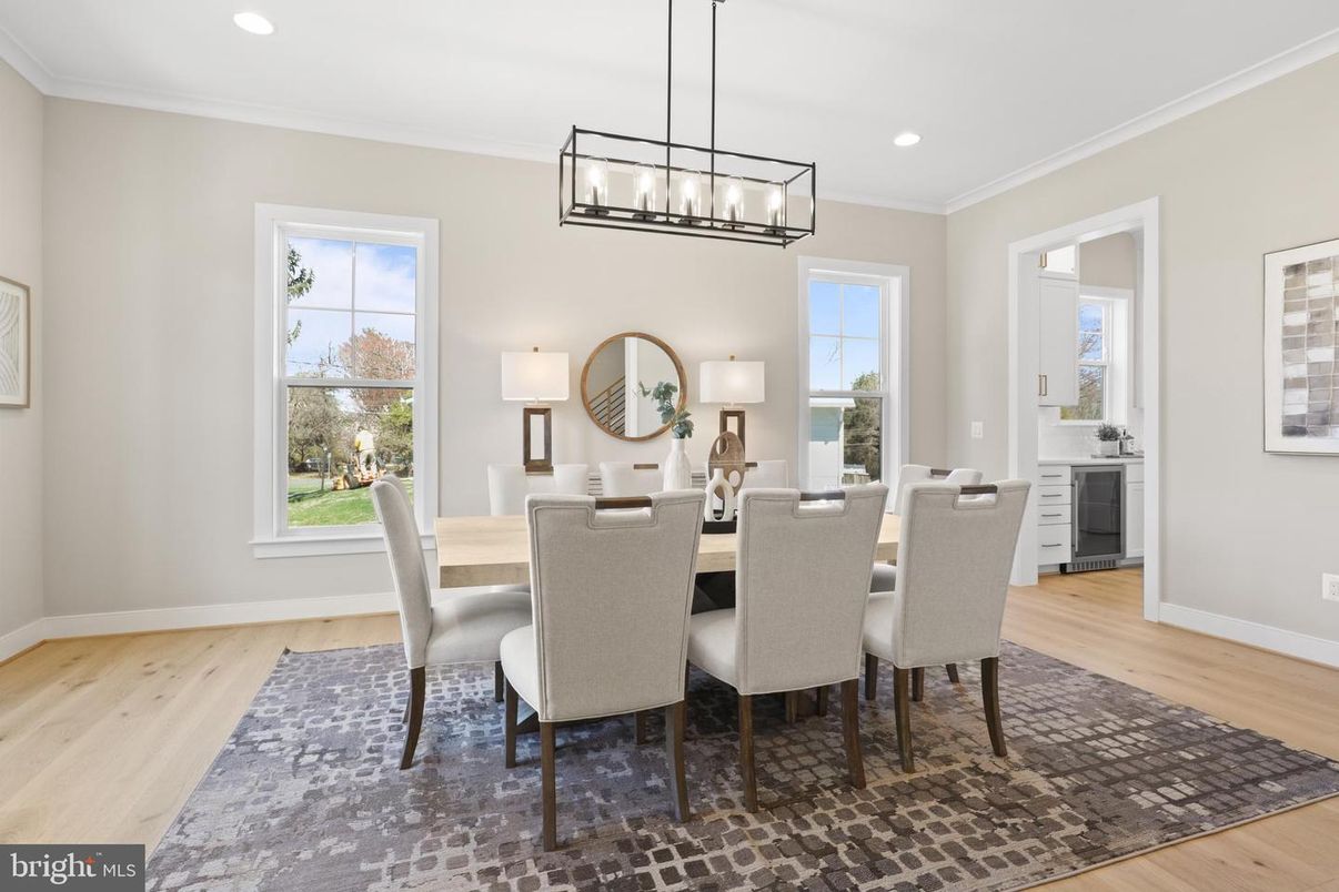 Chandelier, Dining room, Interior, Pendant Lights, Recessed Lighting, Wood Texture Flooring