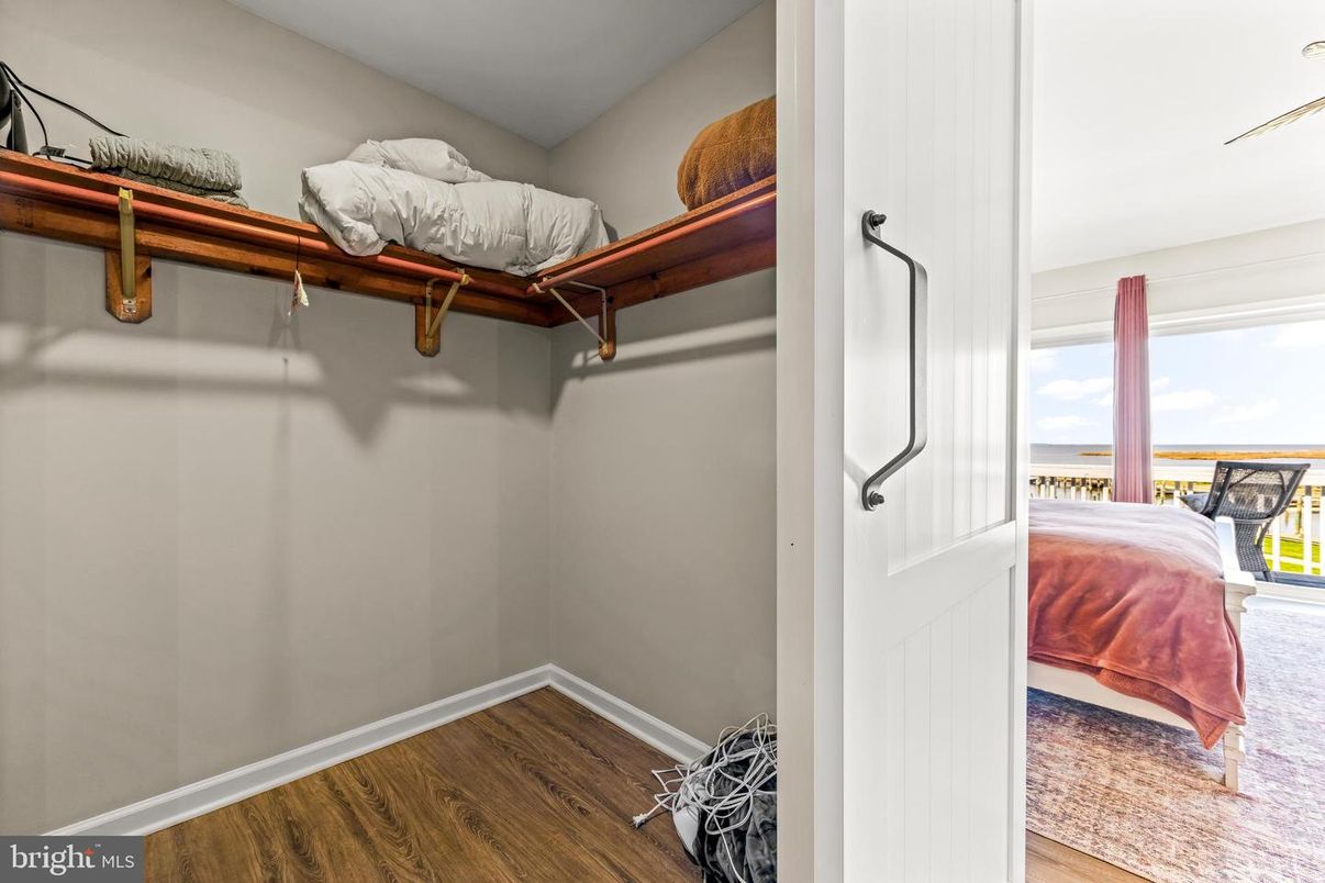 Bedroom, Interior, Water, Wood Texture Flooring
