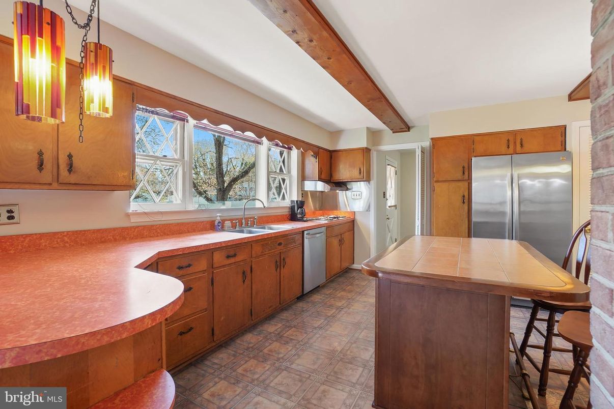 Interior, Kitchen, Pendant Lights, Stainless Steel Appliances, Wooden Beams