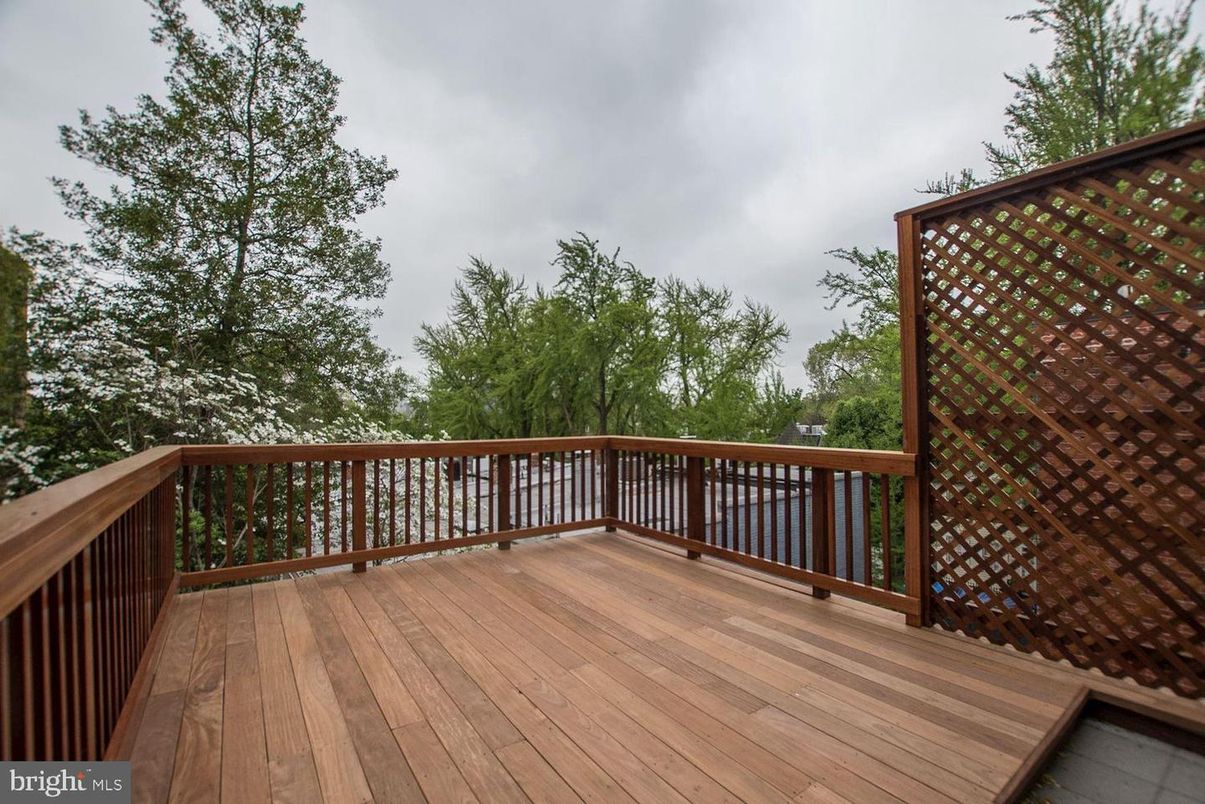 Exterior, Wood Texture Flooring
