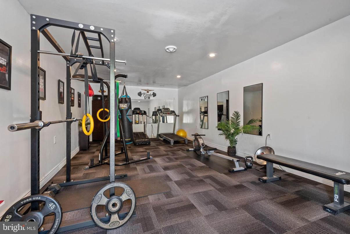 Fitness Equipment, Interior, Recessed Lighting
