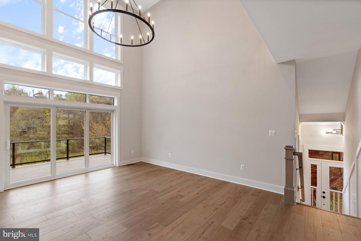 Empty room, Interior, Pendant Lights, Wood Texture Flooring