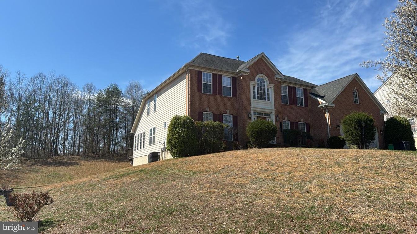Backyard, Exterior, Facade, Brick Facade, Georgian