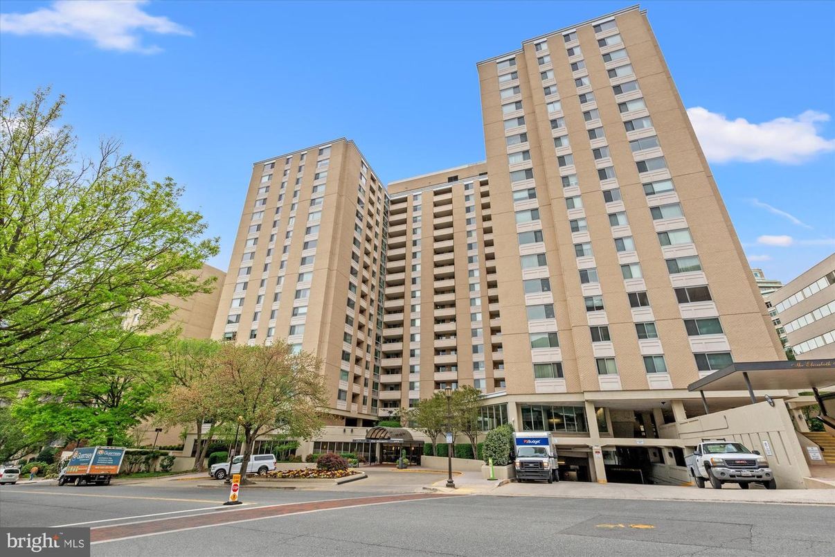 Exterior, Facade, Condo Building