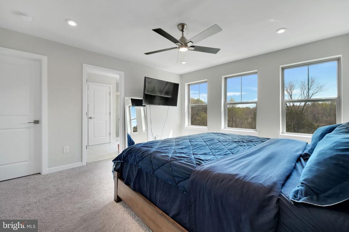 Bedroom, Interior, Recessed Lighting
