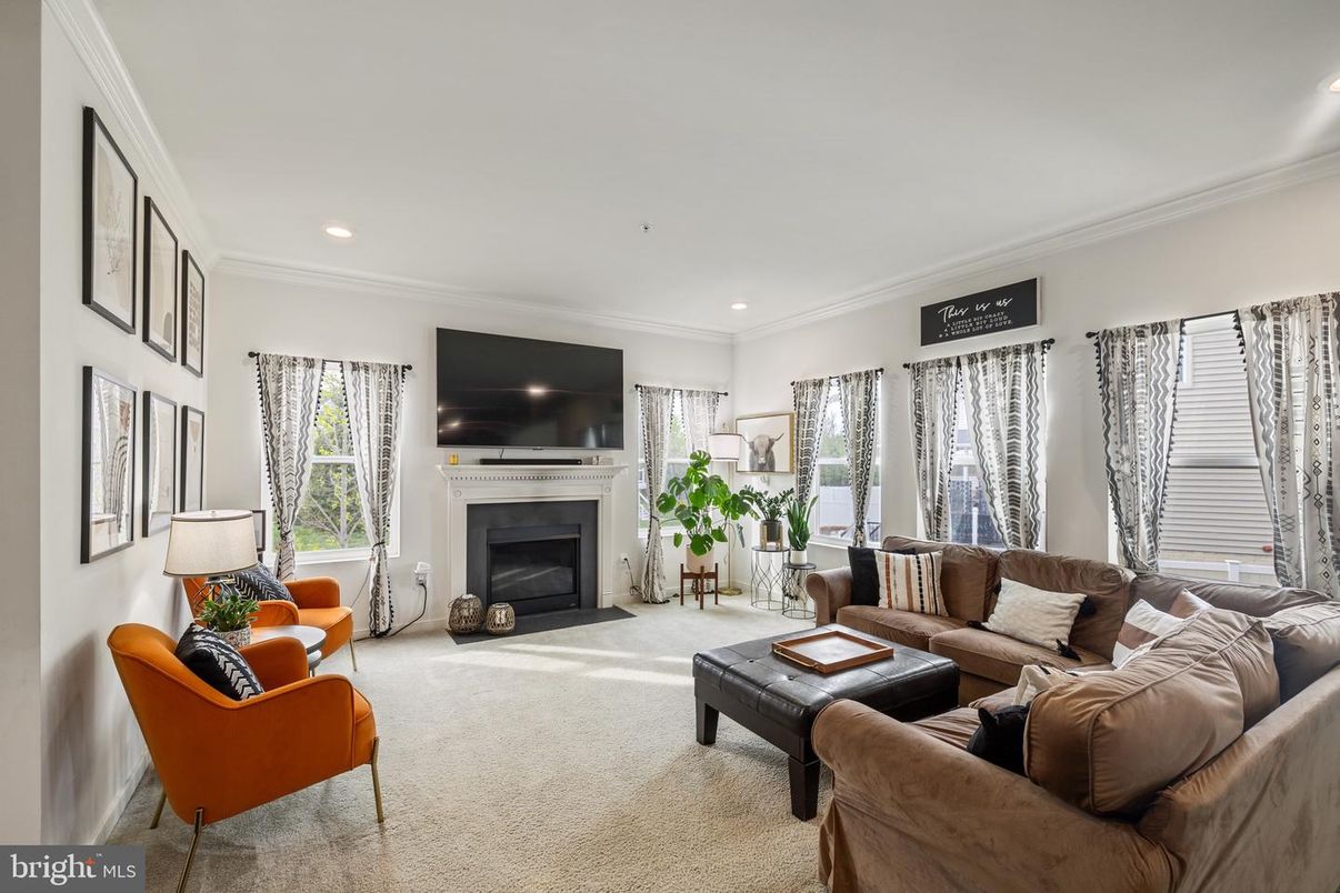 Fireplace, Interior, Living room, Recessed Lighting