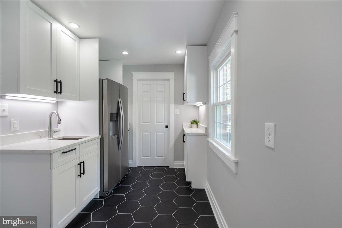 Interior, Kitchen, Recessed Lighting