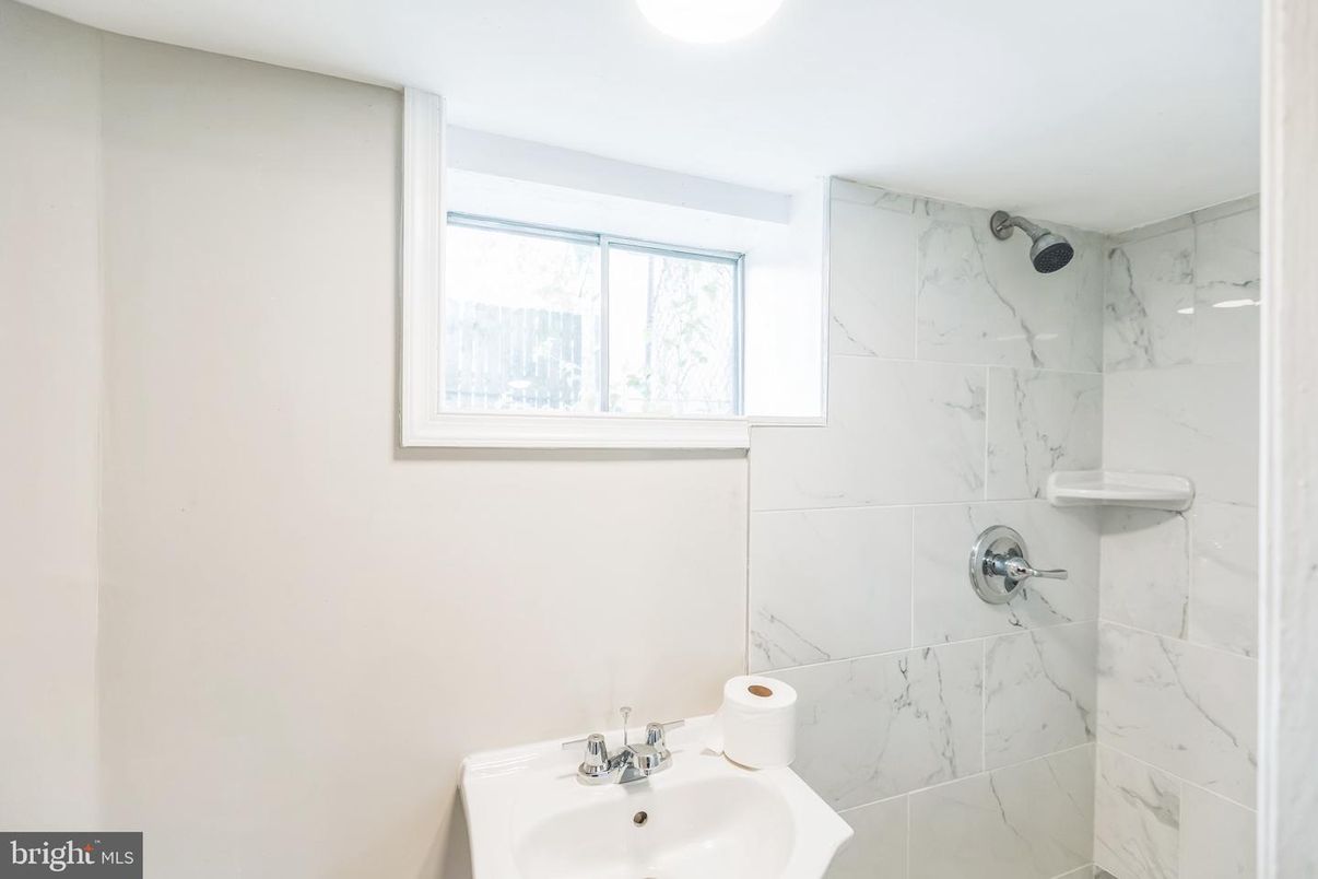 Bathroom, Interior, Marble Walls