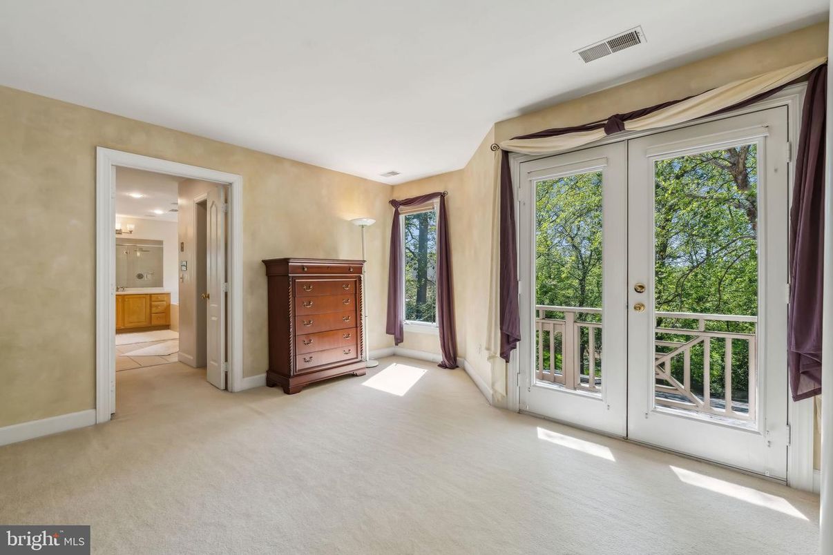 Bathroom, Empty room, Interior