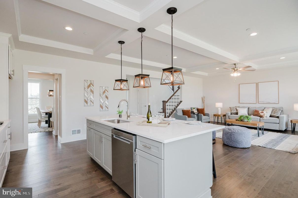Interior, Kitchen, Living room, Pendant Lights, Recessed Lighting, Stainless Steel Appliances, Wood Texture Flooring