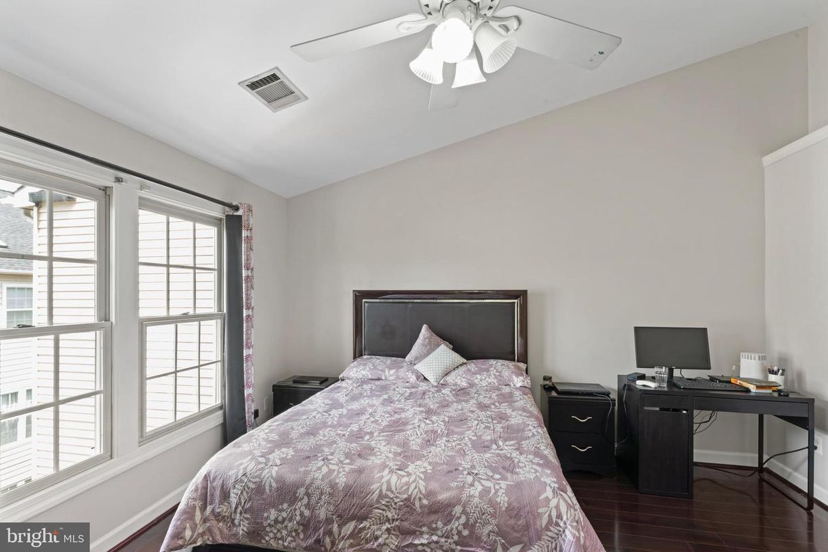 Bedroom, Home Office, Interior, Wood Texture Flooring