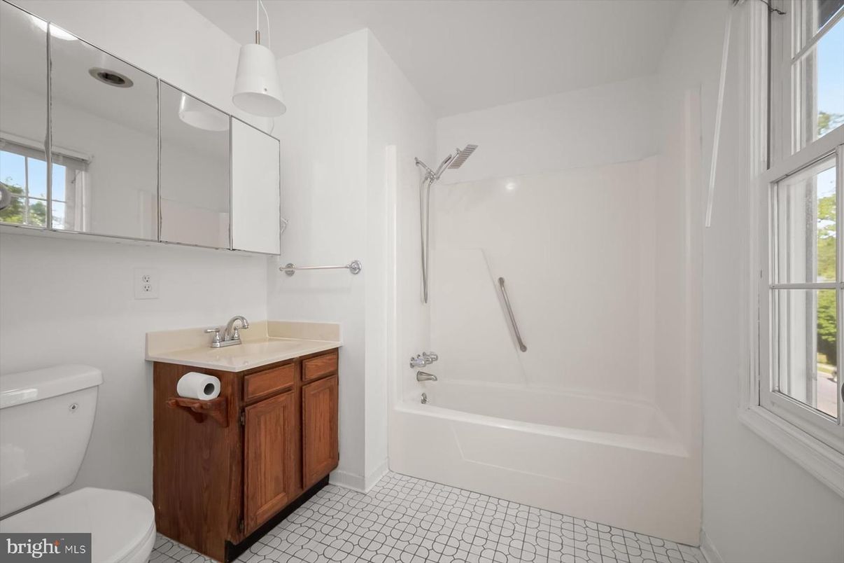 Bathroom, Interior, Pendant Lights