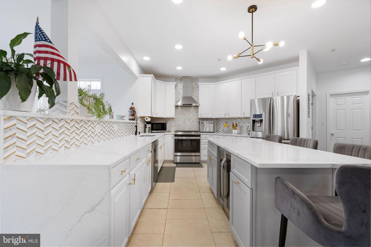 Interior, Kitchen, Pendant Lights, Recessed Lighting, Stainless Steel Appliances