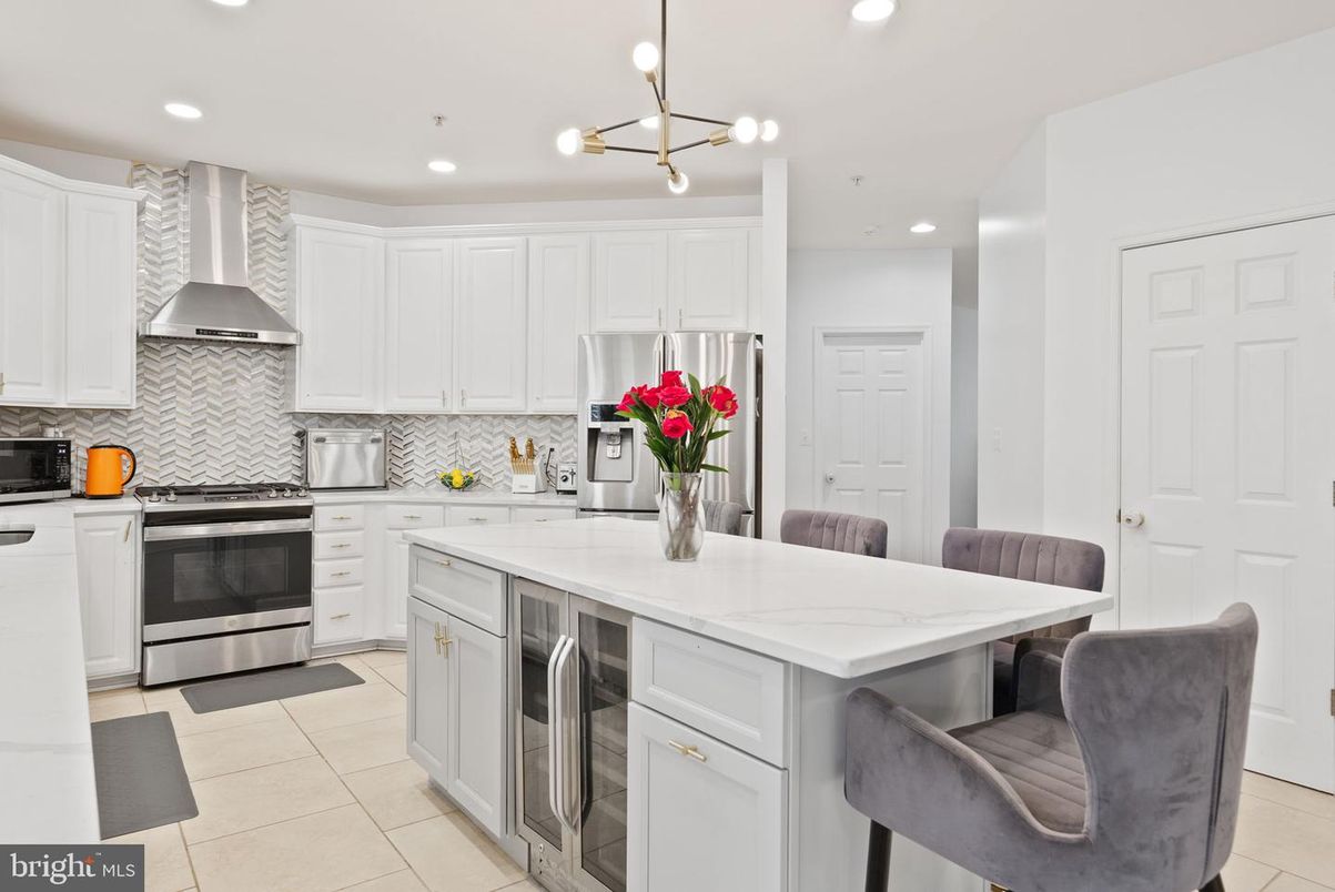 Interior, Kitchen, Pendant Lights, Recessed Lighting, Stainless Steel Appliances