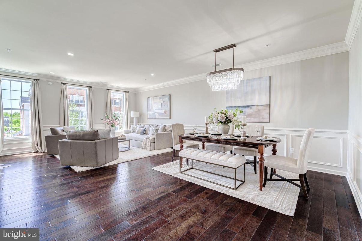 Chandelier, Dining room, Interior, Living room, Recessed Lighting, Wood Texture Flooring