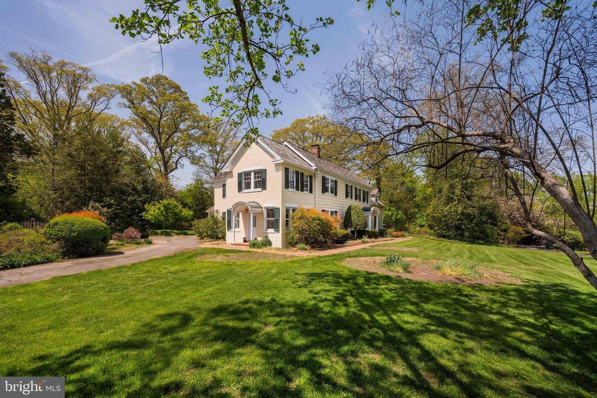 Backyard, Exterior, Facade, Georgian