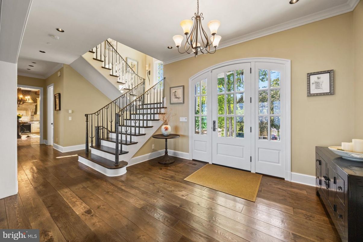 Chandelier, Interior, Recessed Lighting, Wood Texture Flooring