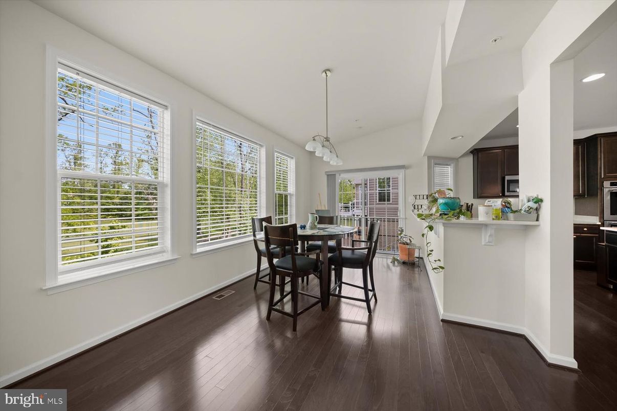 Dining room, Interior, Kitchen, Pendant Lights, Recessed Lighting, Wood Texture Flooring