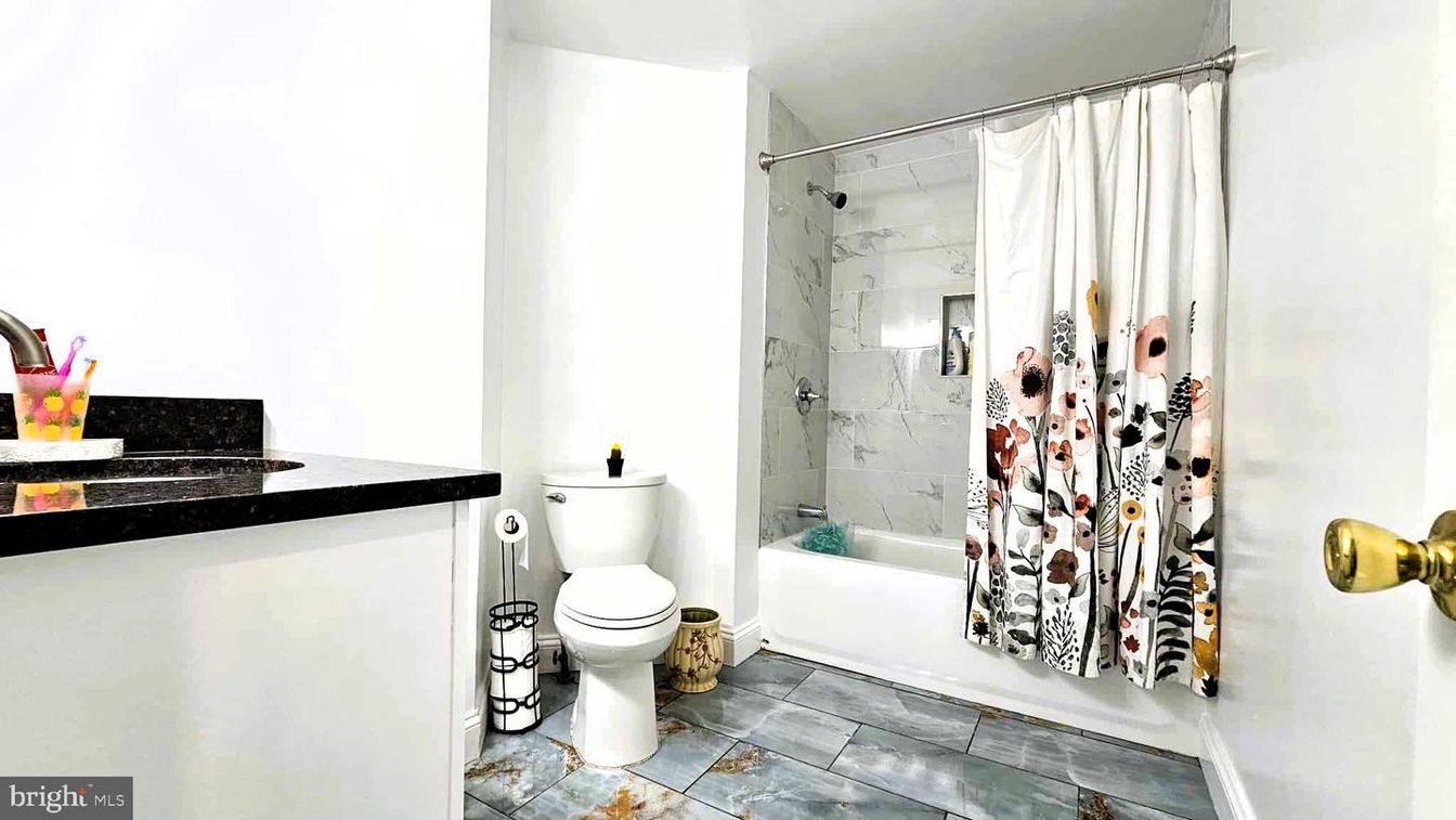 Bathroom, Interior, Marble Walls