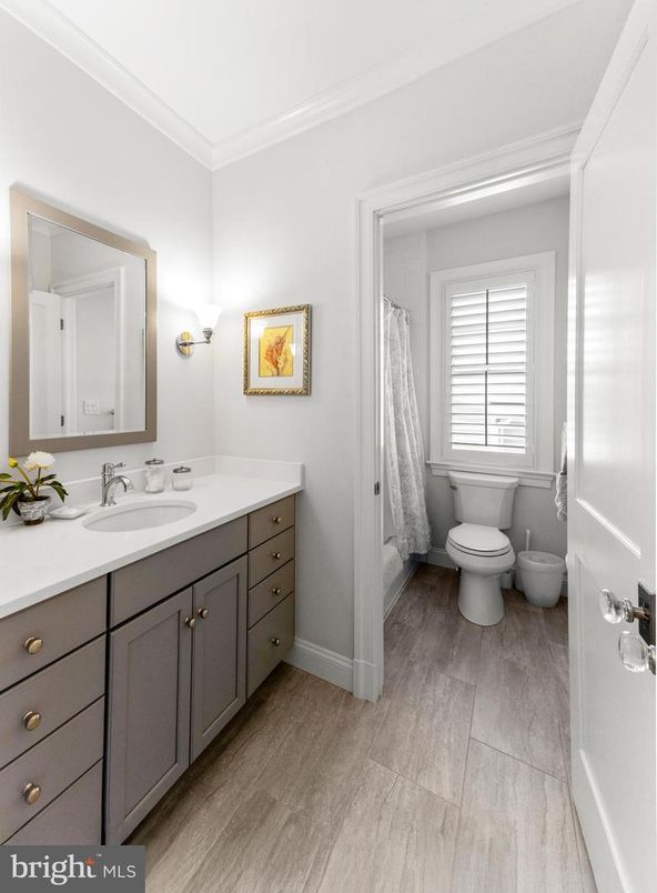 Bathroom, Dual Sink Vanities, Interior, Wood Texture Flooring