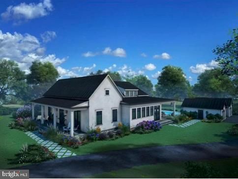 Backyard, Exterior, Facade, Farmhouse