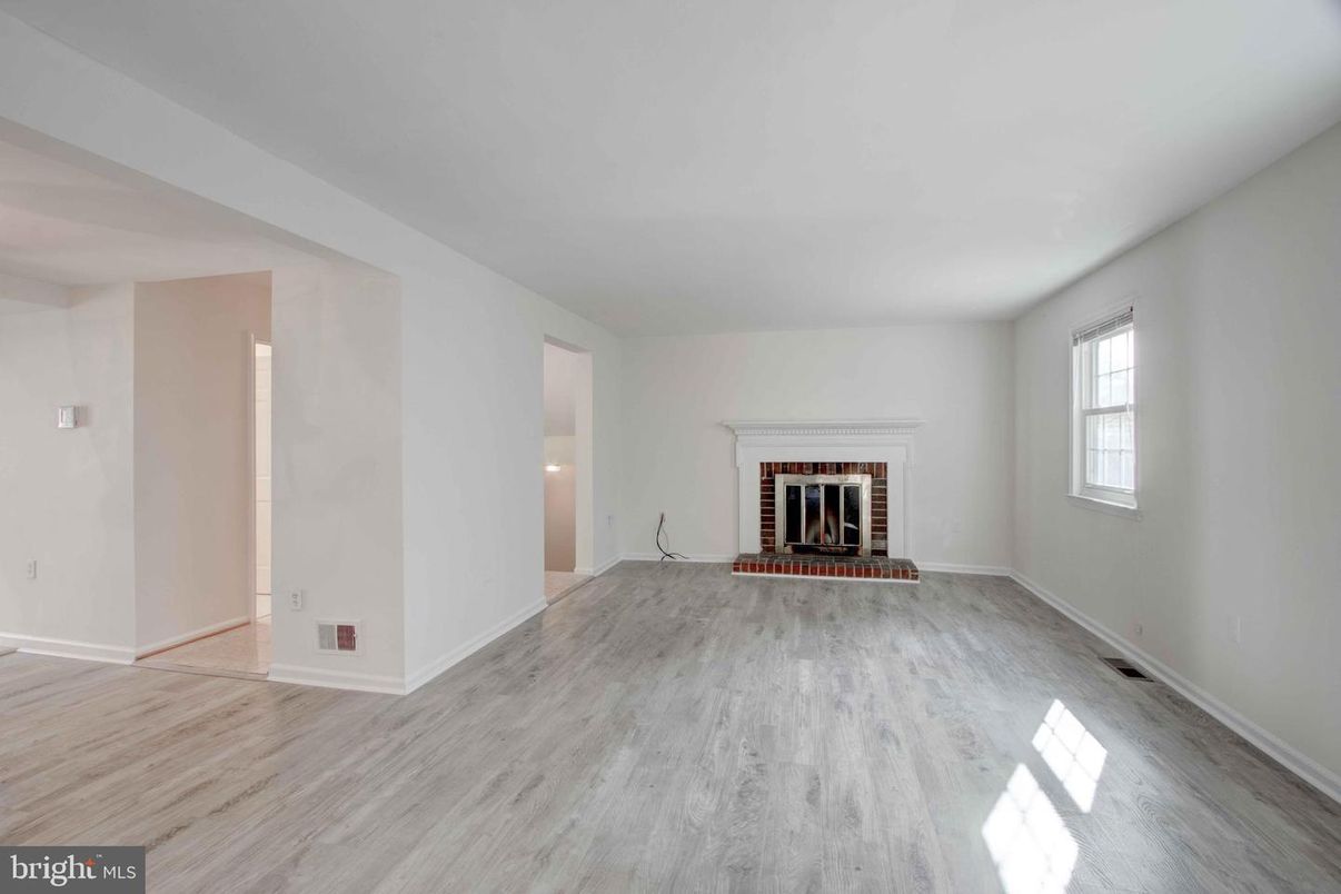 Empty room, Fireplace, Interior, Wood Texture Flooring