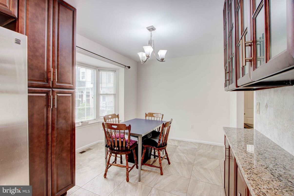 Chandelier, Dining room, Interior