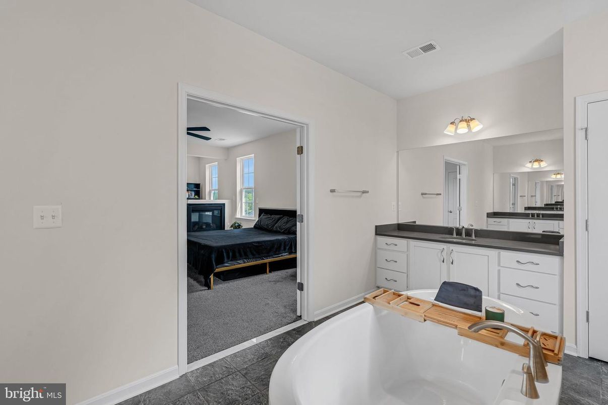 Bathroom, Free Standing Baths, Interior